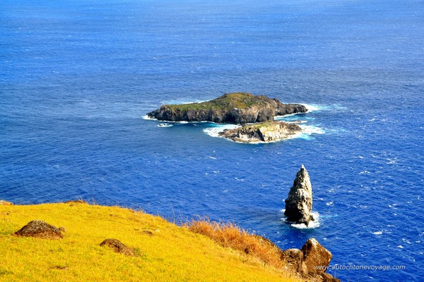 Les Motus vus depuis le village d’Orongo – Volcan Rano Kau